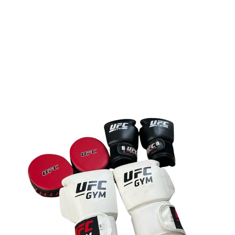UFC Gym Boxing Bundle – Gloves, Pads, and Goalrilla Striking Shield - Picture 4 of 5